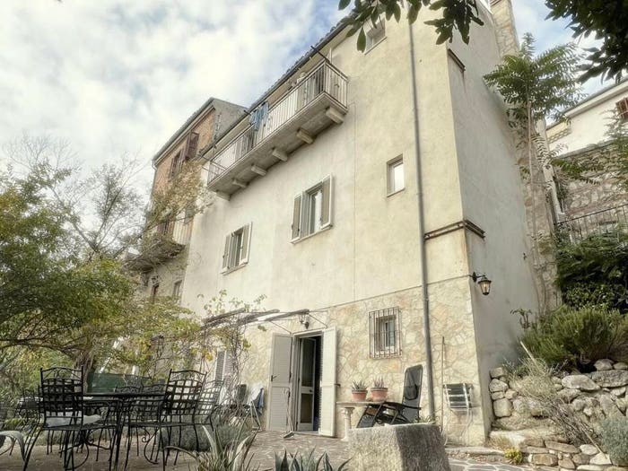 Casa con 6 locali in vendita in Via G Mazzini, Centro, Castiglione a Casauria