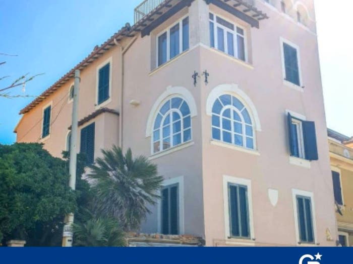 Appartamento con 6 locali in vendita in Lungomare Regina Elena, Centro, Ladispoli