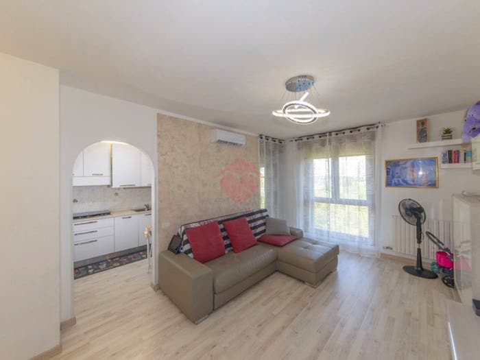 Appartamento trilocale in vendita in Via Ippolito Nievo, Melzo