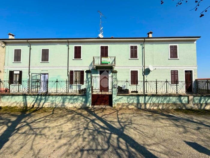 Casa con 5 locali in vendita in Via Duca D'Aosta, Ronsecco