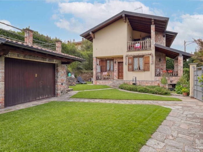 Casa con 5 locali in vendita in Via Milano, Bedero Valcuvia