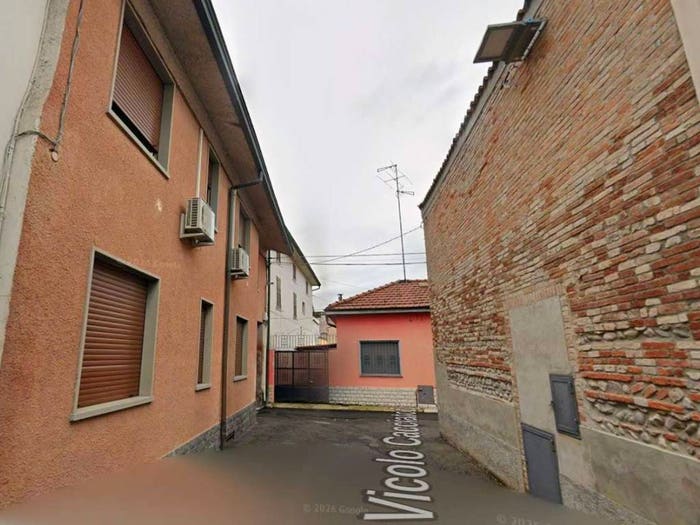 Casa con 6 locali in vendita in Vicolo Cacciatori, Centro, Caravaggio