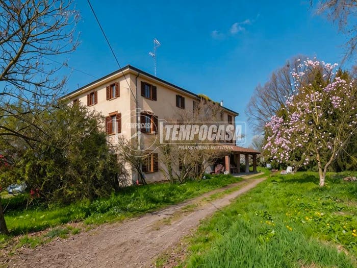 Casa con 5 locali in vendita in Via Zucchini a, Centro, Campogalliano