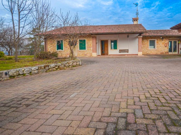 Casa con 6 locali in vendita in Via Antonio Canova, Altavilla Vicentina