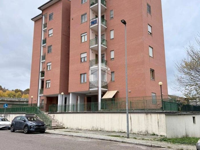 Appartamento quadrilocale in vendita in Via Quircio, Semicentro, Campobasso
