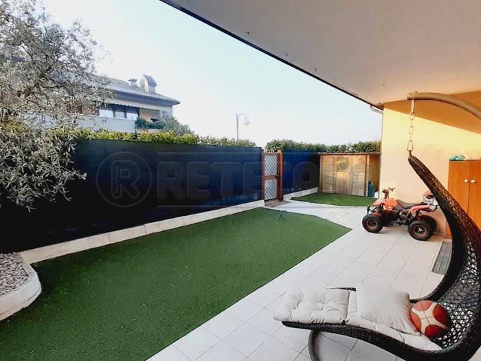 Appartamento quadrilocale in vendita in Via Giulio Cesare, Rivoltella, Desenzano del Garda