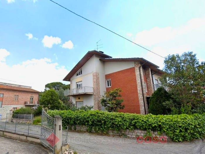 Casa con 5 locali in vendita in Via del Girasole, Castel del Piano Pila, Perugia