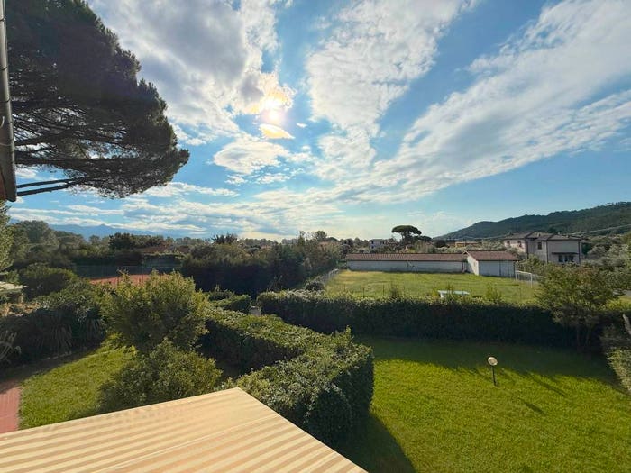 Appartamento quadrilocale in vendita in Centro, Ameglia