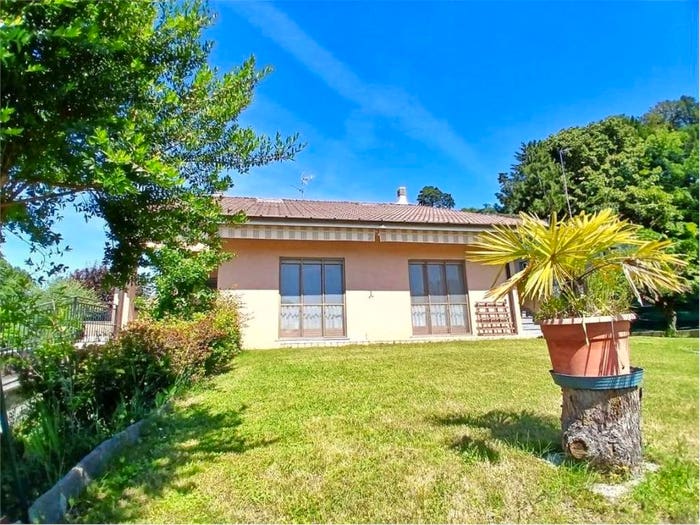 Casa con 6 locali in vendita in via adamello, Centro, Casnate con Bernate
