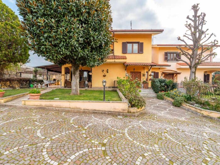 Casa con 5 locali in vendita in Via Sentiero del Bosco, Anagnina, Grottaferrata