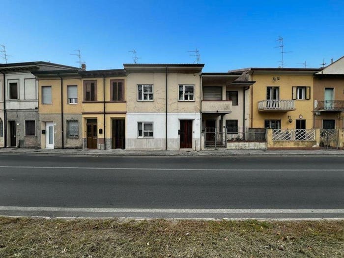 Casa con 6 locali in vendita in Via Nicola Pisano, Darsena Ex Campo di Aviazione, Viareggio