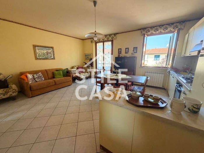 Appartamento trilocale in vendita in Via Roma, Altopascio Centro, Altopascio