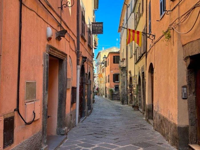 Appartamento quadrilocale in vendita in Corso Camillo Benso di Cavour, Bolsena