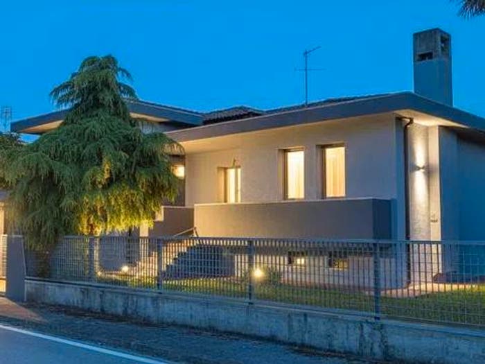 Casa con 6 locali in vendita in Via Abruzzo, Brigo Paluello, Stra