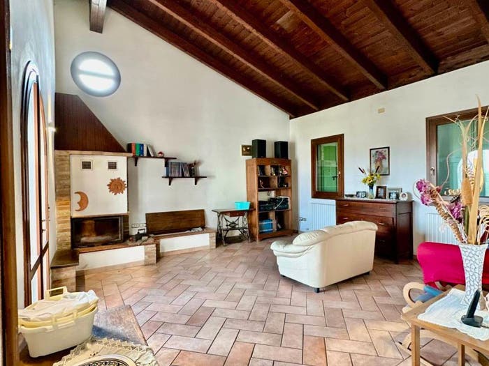 Casa con 6 locali in vendita in Via Basaglia, Centro, Concordia sulla Secchia