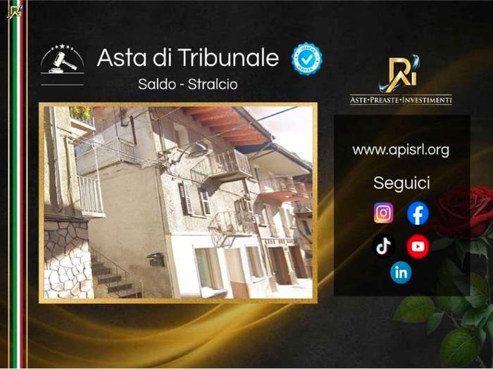 Appartamento quadrilocale in vendita in Via Duca D'Aosta, Centro, Verrès