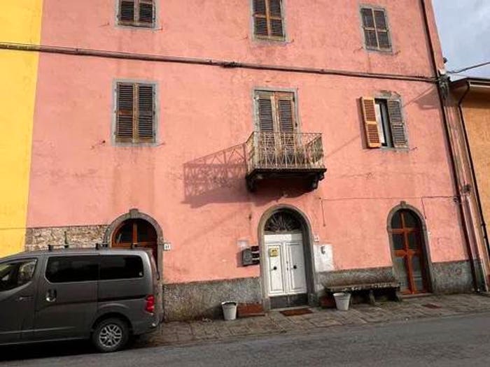 Casa con 6 locali in vendita in Località Astracaccio No Number, Scesta, Bagni di Lucca