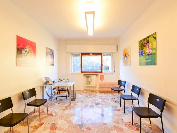 Appartamento bilocale in vendita in Viale Alla Madonna, Centro, Cantù