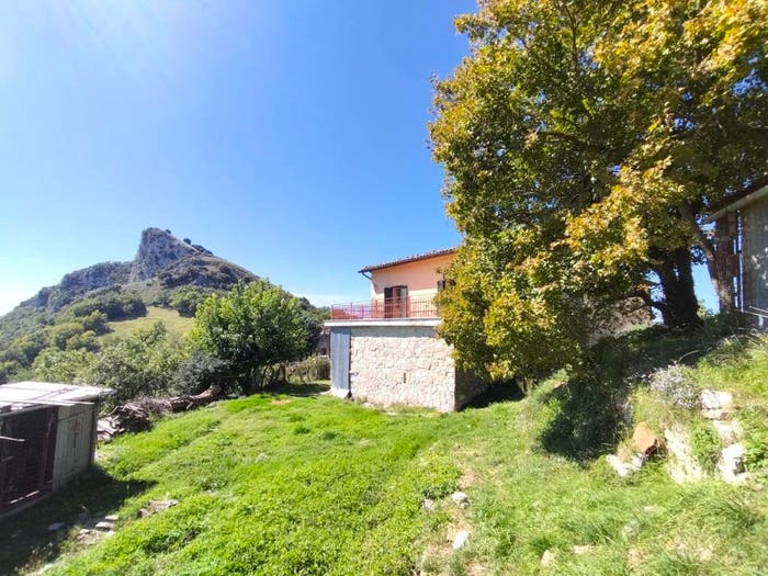 Casa trilocale in vendita in Via Matera, Ferentillo