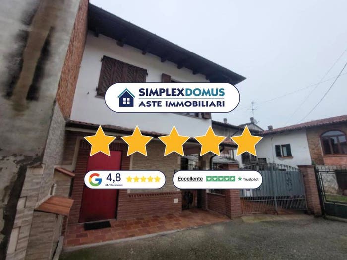 Appartamento con 6 locali in vendita in Tripoli, Piazza della Libertà, Alessandria
