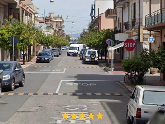 Appartamento trilocale in vendita in Cesare Battisti, Centro, Siderno
