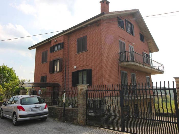 Casa con 6 locali in vendita in Via Guglielmo Marconi, Centro, Murazzano