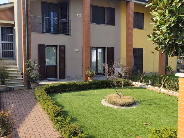 Casa con 5 locali in vendita in Via U Fornasari, Centro, Castelvetro Piacentino