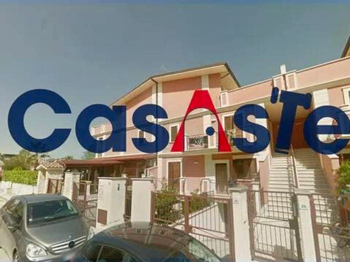 Appartamento con 5 locali in vendita in Via Delle Mimose, San Ferdinando di Puglia