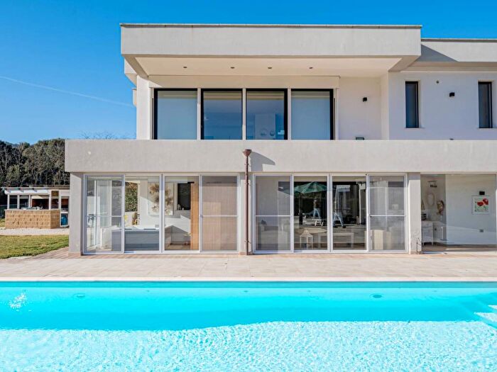Casa con 6 locali in vendita in SS, Calangianus