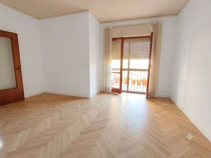 Appartamento con 5 locali in vendita in Via Tescione Giulio, Puccianiello, Caserta