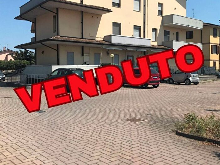 Appartamento bilocale in vendita in Via Palmiro Togliatti, Centro, Massalengo