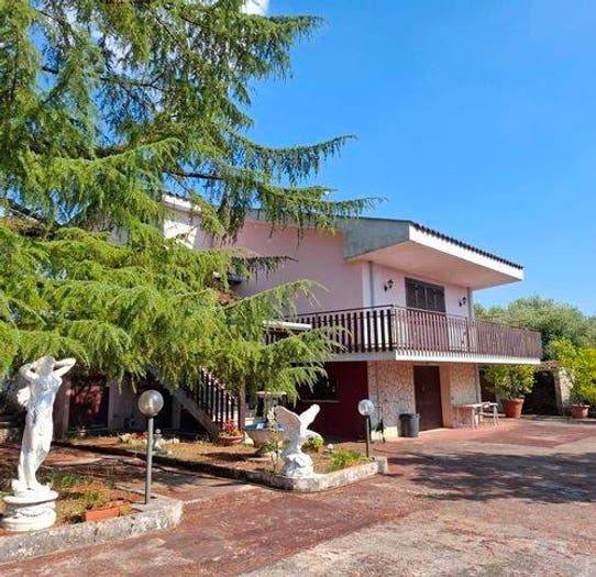 Casa con 6 locali in vendita in Via San Rocco Montecchie, Centro, Ferentino