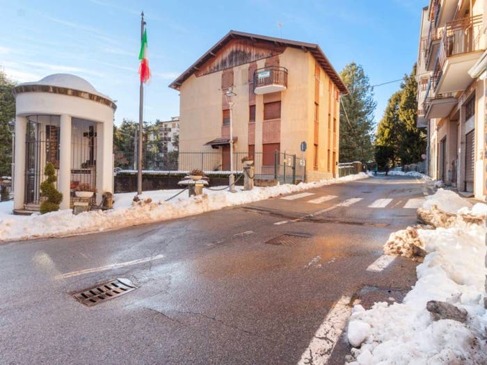 Appartamento quadrilocale in vendita in Via per Concenedo, Moggio