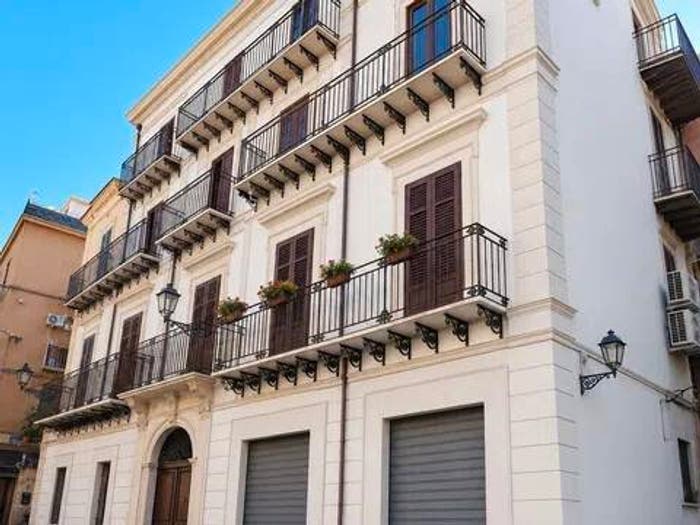 Appartamento trilocale in vendita in Piazza Degli Aragonesi, Tribunale, Palermo
