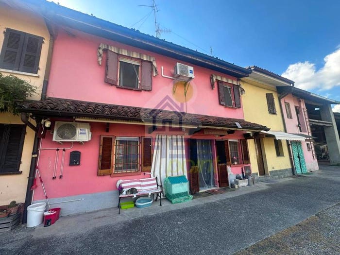 Casa trilocale in vendita in VIA CUSANI VISCONTI, Centro, Chignolo Po