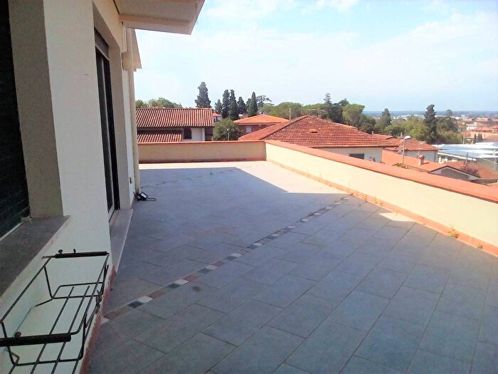 Casa con 5 locali in vendita in Via Luciano Lama, Centro, Monsummano Terme