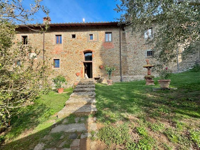 Casa con 6 locali in vendita in Via Vallombrosana, Centro, Pelago