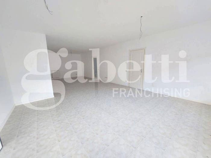 Appartamento con 5 locali in vendita in Via Leonardo da Vinci, Orte Scalo, Orte