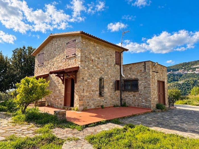 Casa con 6 locali in vendita in Contrada Santa Venere, Pollica