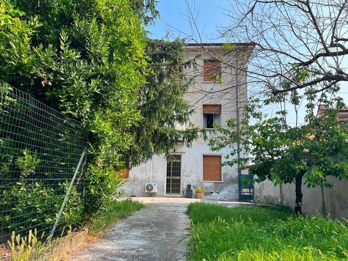 Appartamento trilocale in vendita in Via Umberto I, Centro, Lungavilla