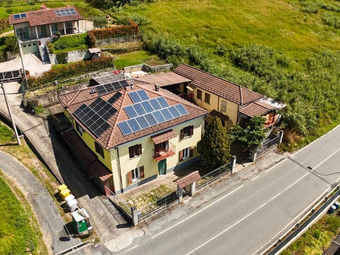 Casa con 6 locali in vendita in Strada Alessandria, Acqui Terme