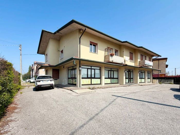 Casa con 6 locali in vendita in Via Dante Alighieri, Centro, Carmignano di Brenta