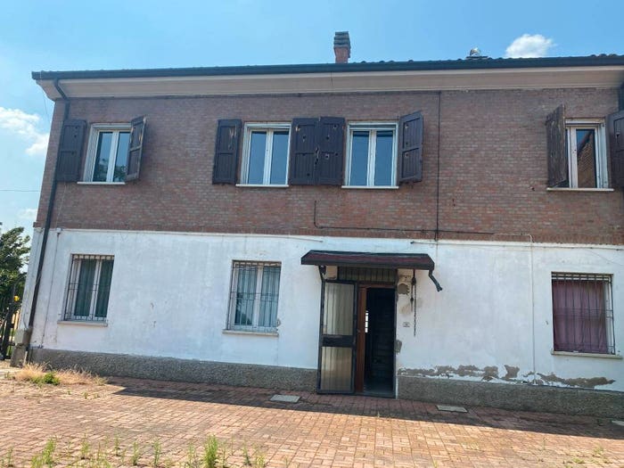 Casa con 6 locali in vendita in Sasso Morelli Sesto Imolese, Imola