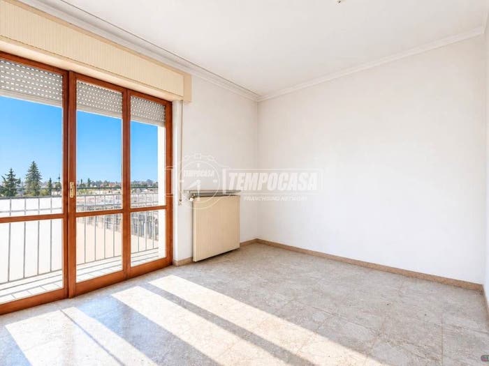 Appartamento trilocale in vendita in Via Angelo Massarotti, Centro, Cremona