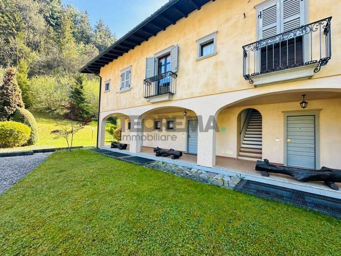 Appartamento bilocale in vendita in Via Gaetano Donizetti, Centro, Onore