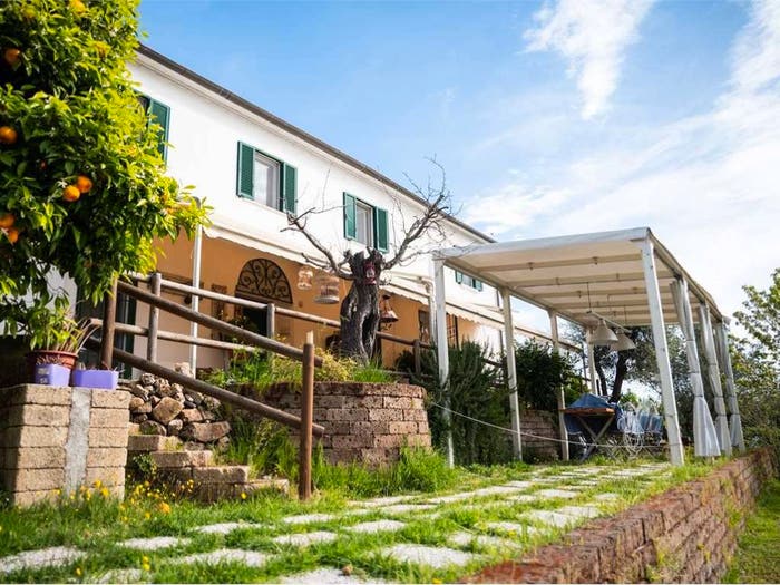 Casa con 6 locali in vendita in Collesalvetti
