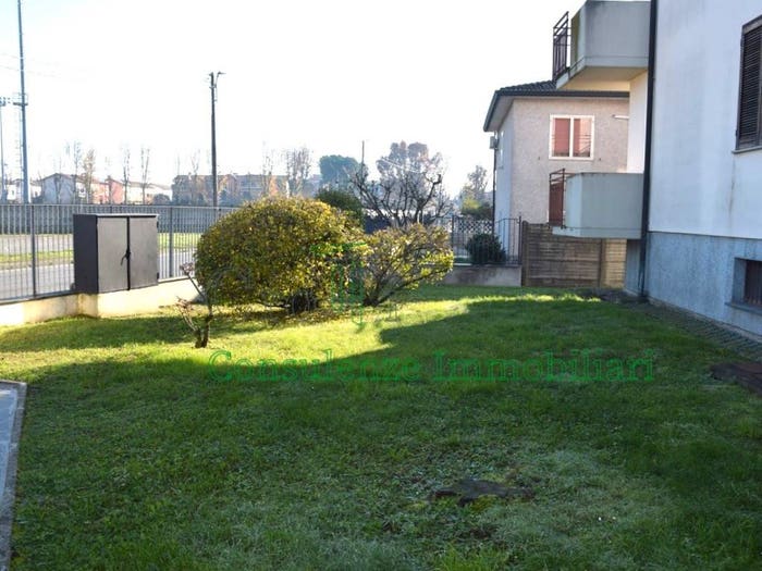 Appartamento trilocale in vendita in Via Alessandro Santagostino, Casorate Primo