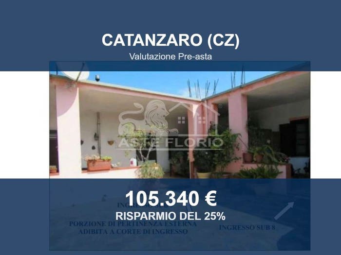 Appartamento con 6 locali in vendita in Via Caduti del Lavoro, Catanzaro Lido Fortuna Corvo Germaneto, Catanzaro