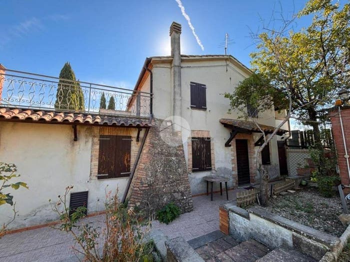 Casa quadrilocale in vendita in Strada Provinciale Calvi Otricoli, Otricoli