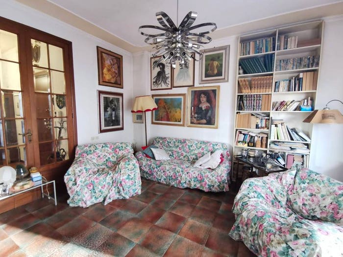 Appartamento con 5 locali in vendita in Via Felino Sandei, Arancio, Lucca